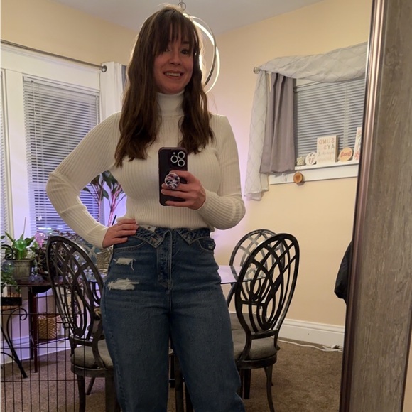 Meet your Posher, Tara - Picture 4 of 5